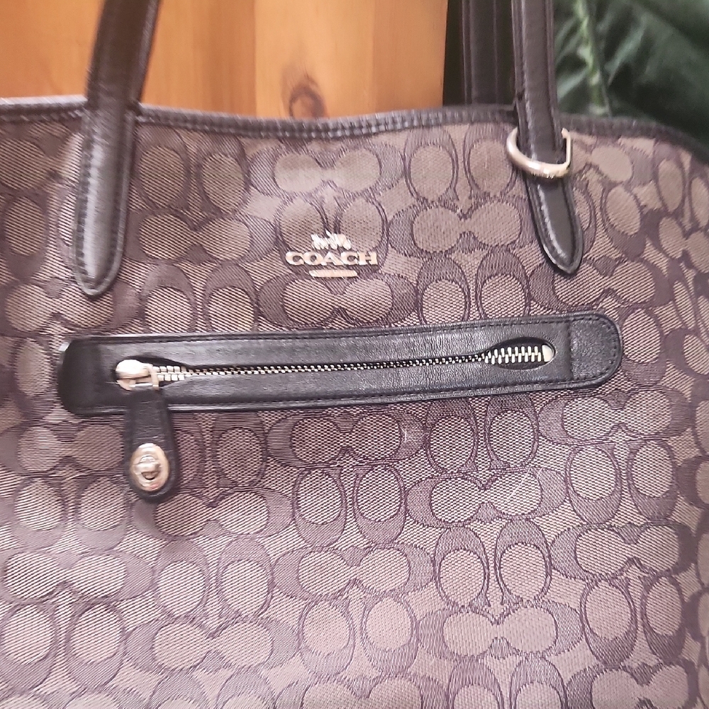 Coach Black and Gray Signature Tote With Full Size Wallet! Great Gift! - Picture 3 of 8